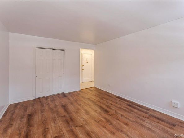 7811 Main Street 1G, Flushing NY 11367