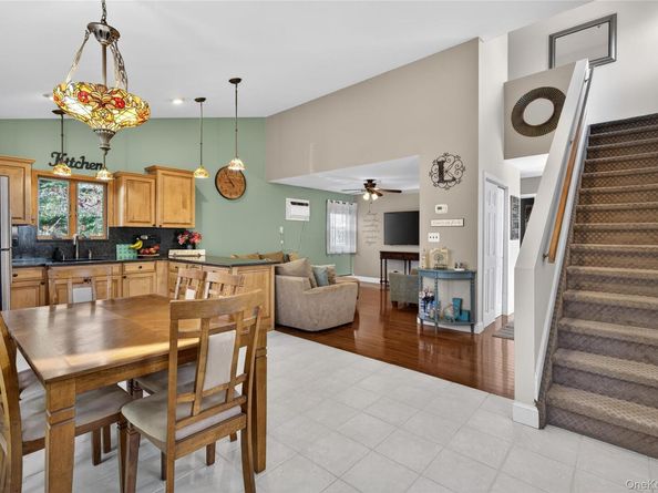 59 2nd Avenue, Holtsville NY 11742