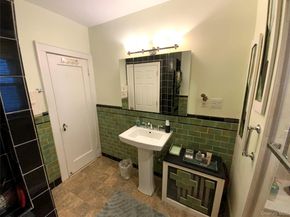 4705 189th Street, Flushing NY 11358