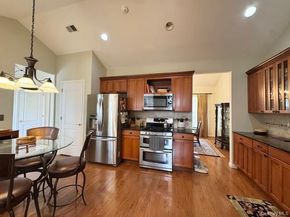 15 Constantine Way, Mount Sinai NY 11766