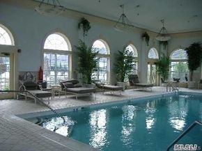 15 Constantine Way, Mount Sinai NY 11766