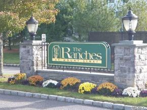 15 Constantine Way, Mount Sinai NY 11766
