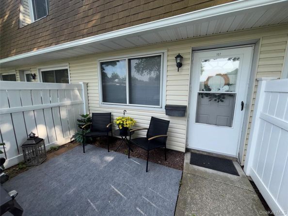 107 Storm Drive, Holtsville NY 11742