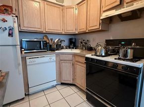 172-39 Highland Ave 4H, Jamaica Estates NY 11432
