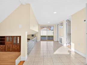 38 S Oaks Boulevard, Plainview NY 11803