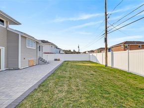38 S Oaks Boulevard, Plainview NY 11803
