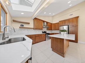 38 S Oaks Boulevard, Plainview NY 11803