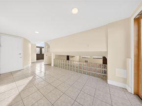 38 S Oaks Boulevard, Plainview NY 11803
