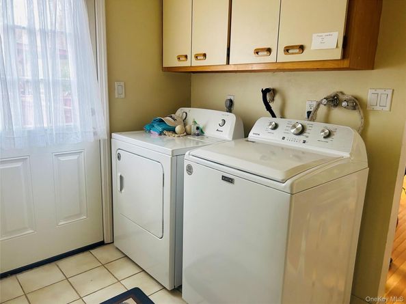 6 Cedarfield Terrace, Saint James NY 11780