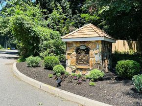 6 Cedarfield Terrace, Saint James NY 11780