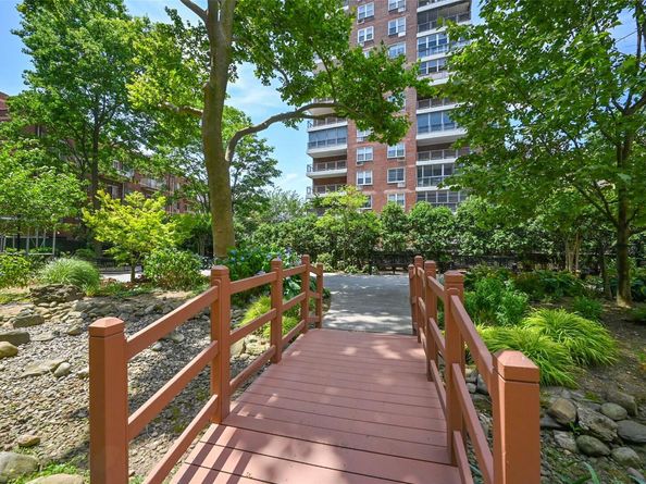87-10 51 Avenue 6W, Elmhurst NY 11373