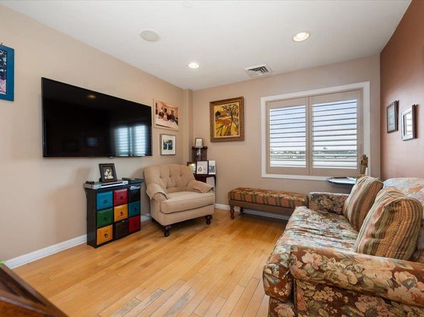 600 Clarence Avenue 1J, Bronx NY 10465