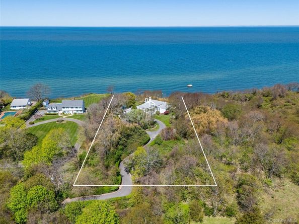 4105 Soundview Avenue, Mattituck NY 11952