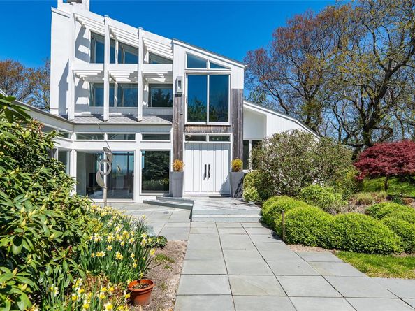 4105 Soundview Avenue, Mattituck NY 11952