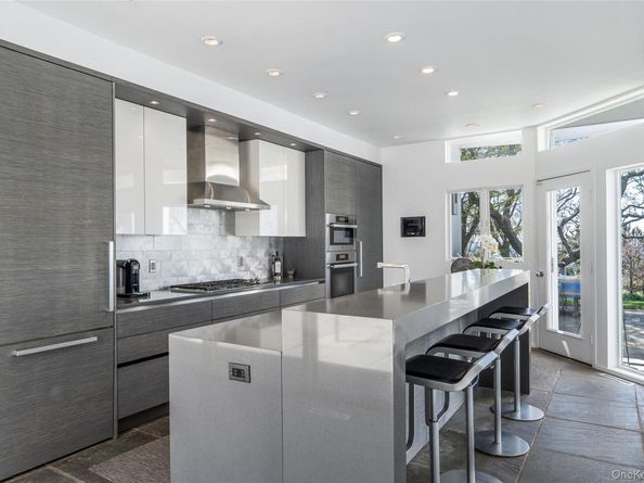 4105 Soundview Avenue, Mattituck NY 11952