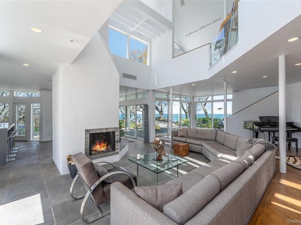 4105 Soundview Avenue, Mattituck NY 11952