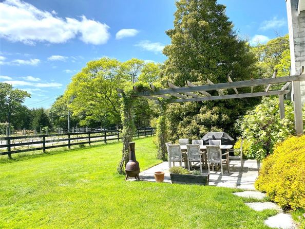 9780 Old Sound Avenue, Mattituck NY 11952