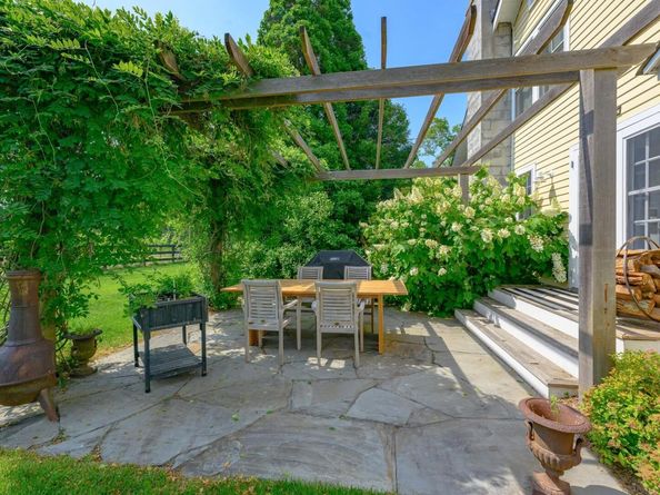 9780 Old Sound Avenue, Mattituck NY 11952