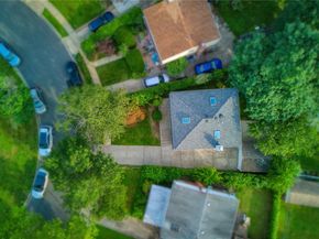 33 Park Circle, New Hyde Park NY 11040