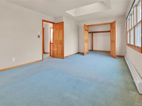 33 Park Circle, New Hyde Park NY 11040