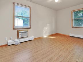 33 Park Circle, New Hyde Park NY 11040