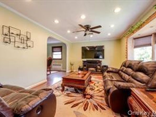 252-14 82 Road, Bellerose NY 11426