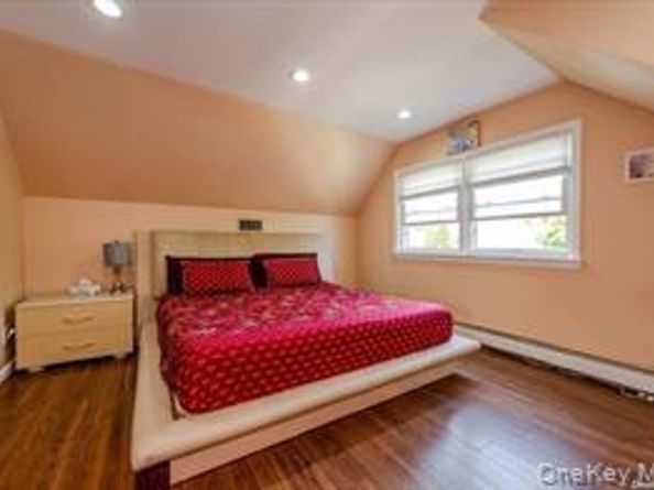 252-14 82 Road, Bellerose NY 11426