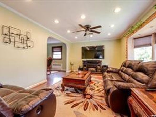 252-14 82 Road, Bellerose NY 11426