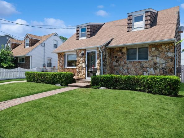 862 Peninsula Boulevard, Woodmere NY 11598