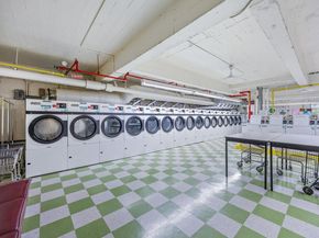 142-05 Roosevelt Ave 627, Flushing NY 11354
