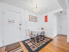 142-05 Roosevelt Ave 627, Flushing NY 11354