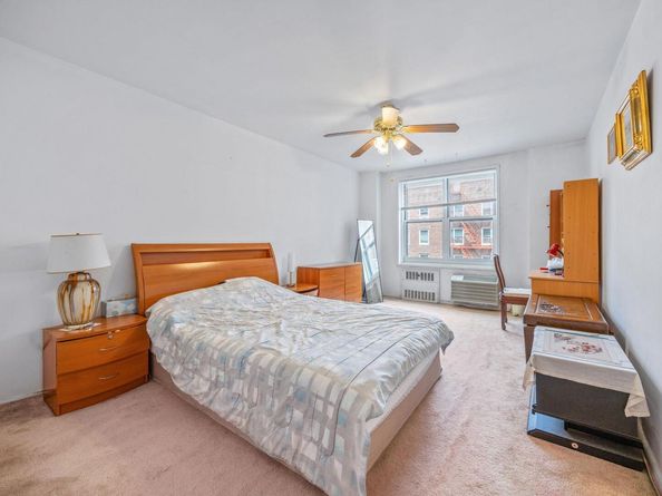 142-05 Roosevelt Ave 627, Flushing NY 11354