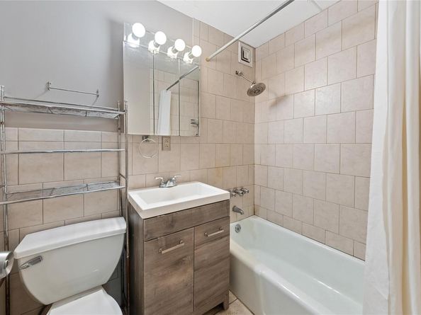 2035 Central Park Avenue 2H, Yonkers NY 10710
