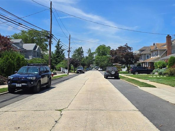 169 Spencer Avenue, Lynbrook NY 11563