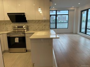 5216 Roosevelt Ave 5A, Woodside NY 11377