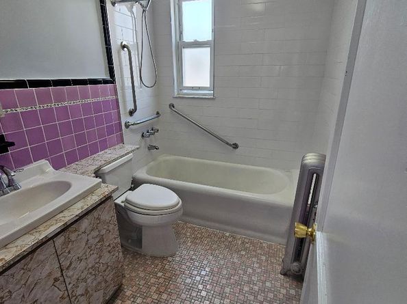 3206 85th Street, East Elmhurst NY 11370