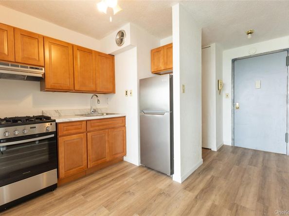 150-38 Union Tnpk 10N 10N, Kew Gardens NY 11367