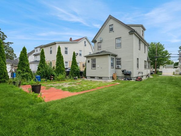 100-28 207th Street, Queens Village NY 11429