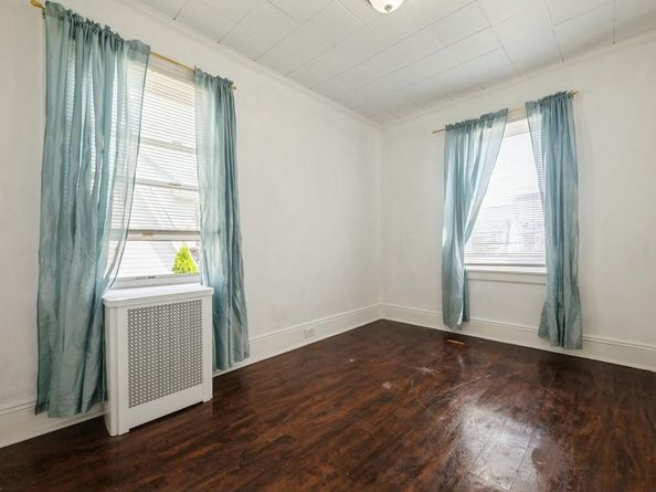 100-28 207th Street, Queens Village NY 11429