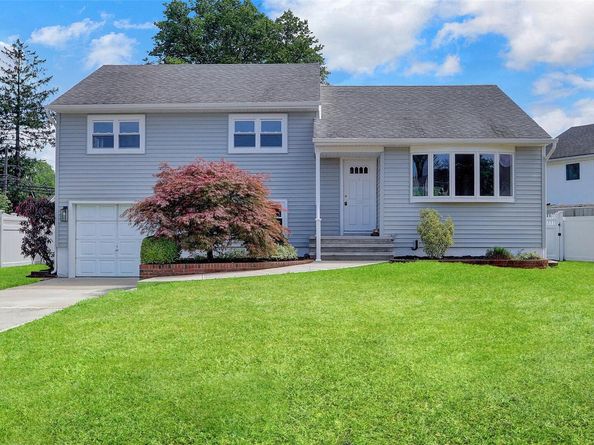 3621 Regent Lane, Wantagh NY 11793