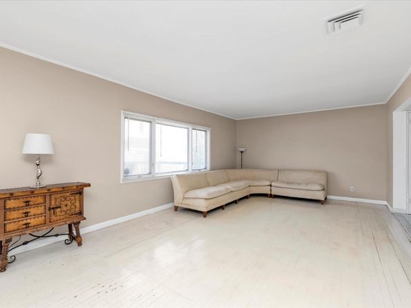 25 Park Circle, Cedarhurst NY 11516