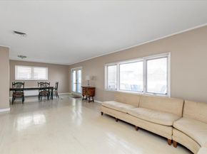 25 Park Circle, Cedarhurst NY 11516