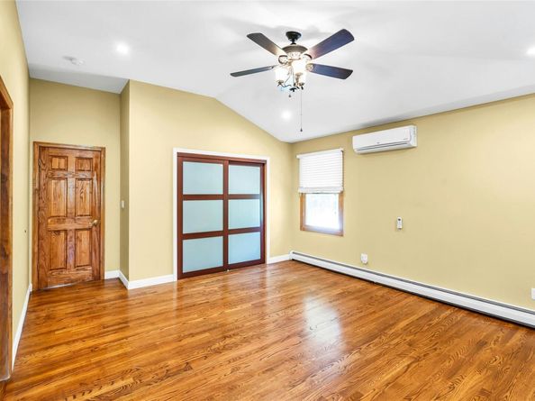 33 Pittoni Drive, Commack NY 11725