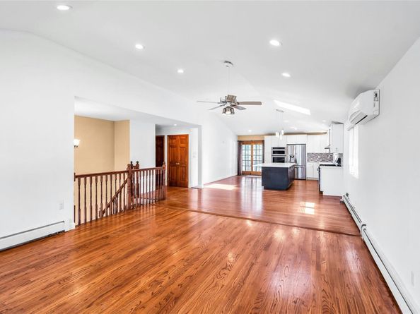 33 Pittoni Drive, Commack NY 11725