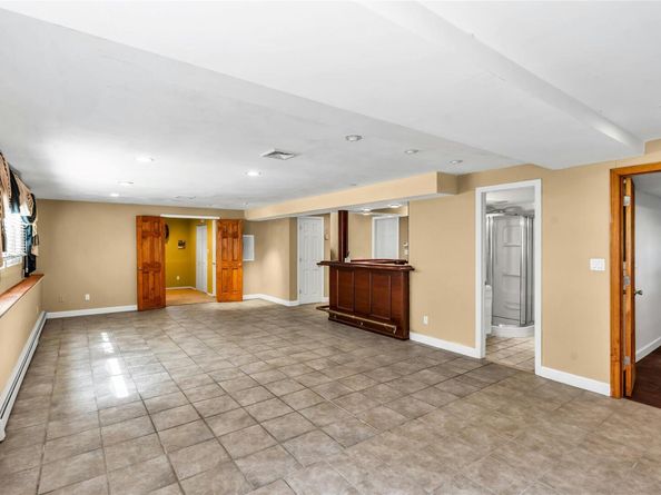 33 Pittoni Drive, Commack NY 11725