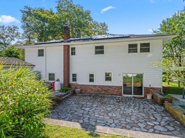 14 Tudor Drive, Northport NY 11768