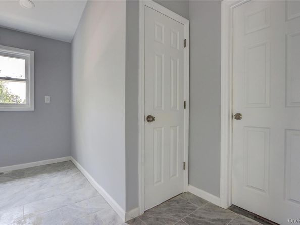 17 Windmill Lane, Levittown NY 11756