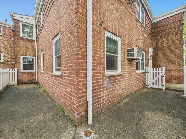 22439 Kingsbury Avenue A, Oakland Gardens NY 11364