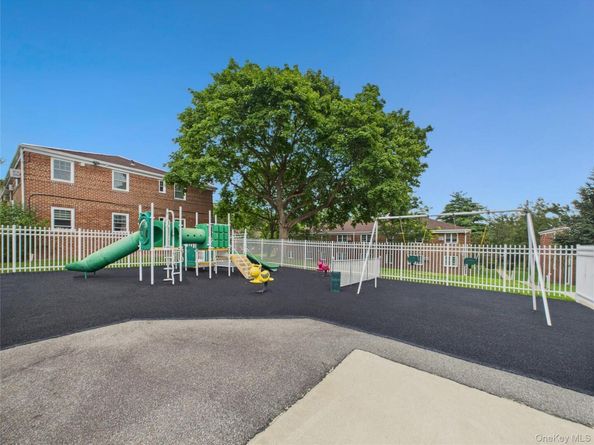 22439 Kingsbury Avenue A, Oakland Gardens NY 11364