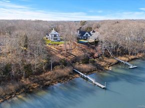 2590 Cox Neck Road, Mattituck NY 11952